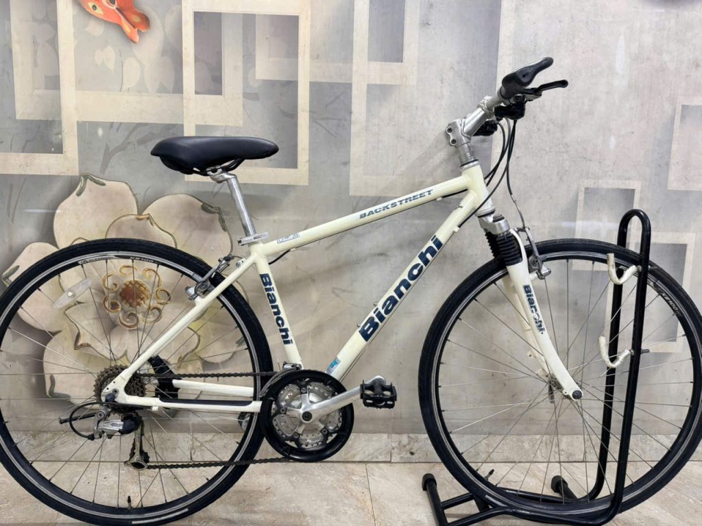 Xe đạp Bianchi Nhật bãi khung nhôm Xe đạp Bianchi Nhật bãi khung nhôm
