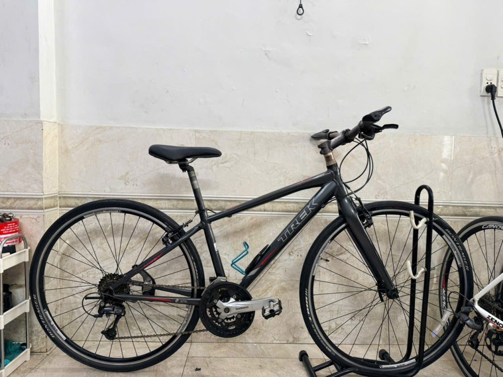 Xe đạp Trek 7.4