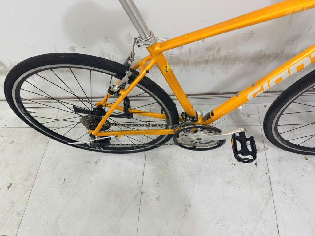 Xe đạp Nhật bãi GIANT R3