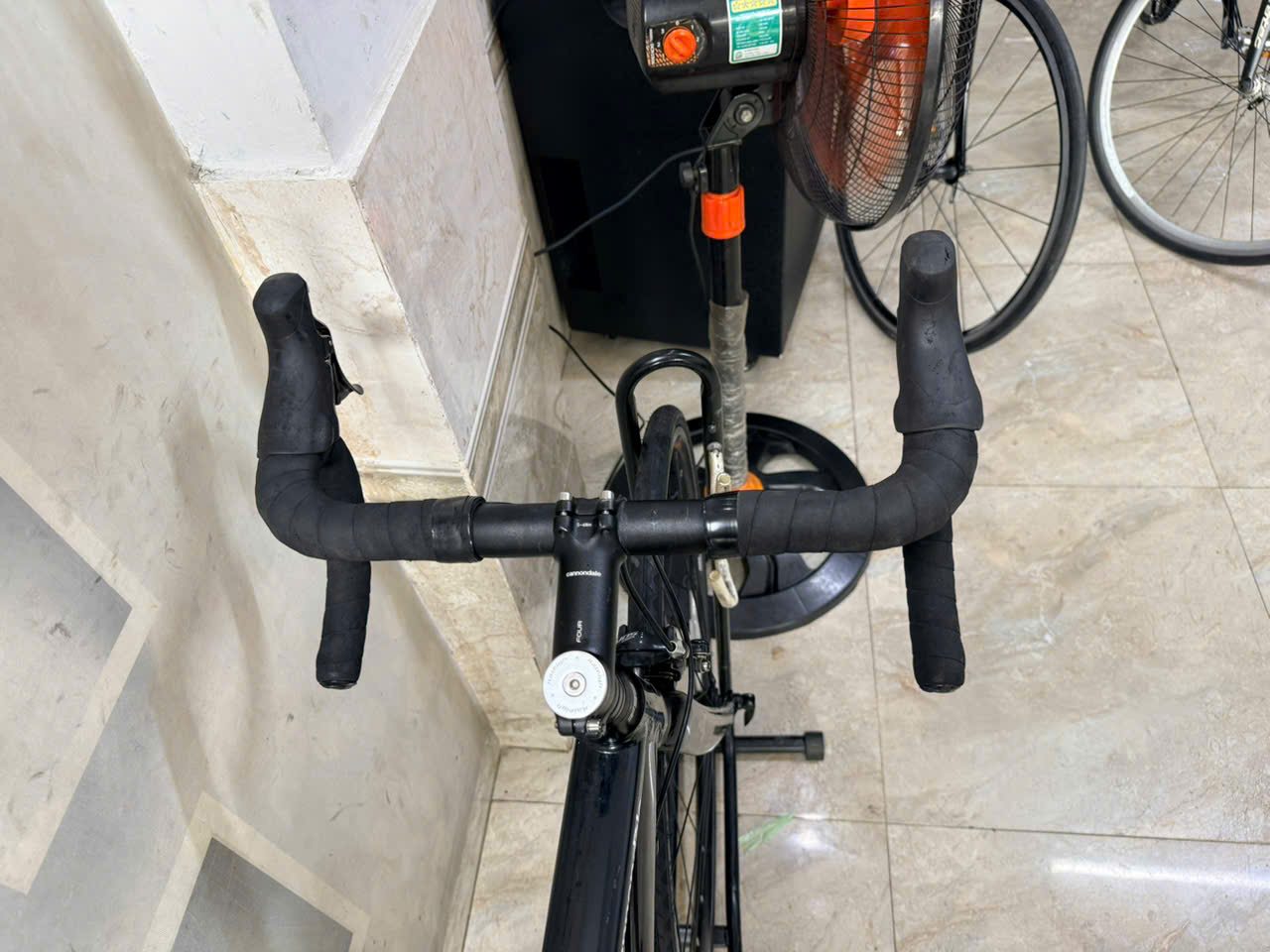 Xe đạp CANNONDALE Nhật bãi Xe đạp CANNONDALE Nhật bãi