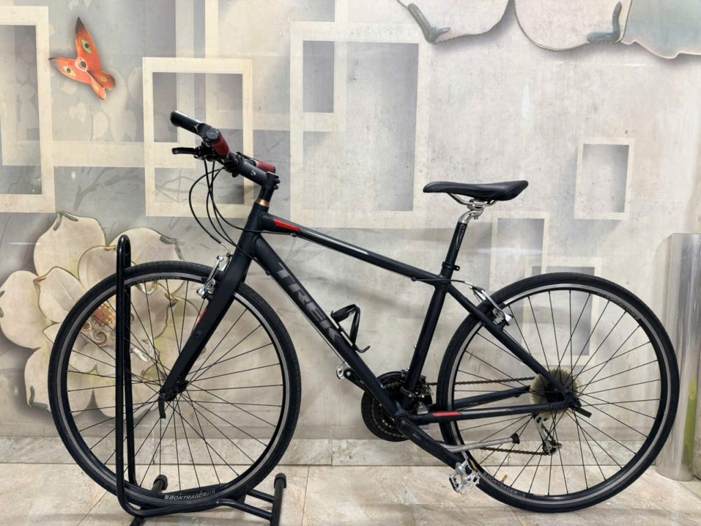 Xe đạp TREK càng cacbon Nhật bãi Xe đạp TREK càng cacbon Nhật bãi