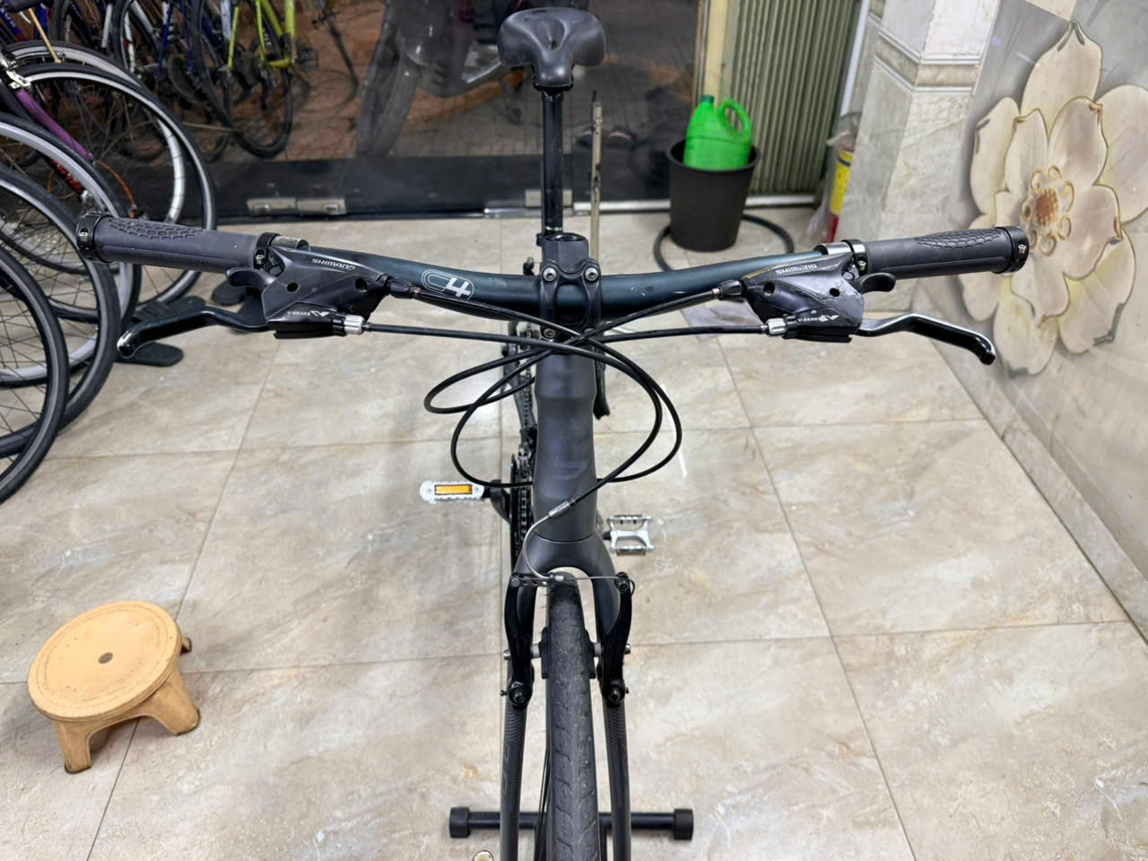 Xe Nhật bãi Cannondale càng cacbon Xe Nhật bãi Cannondale càng cacbon