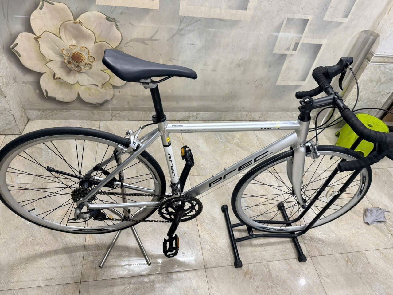 Xe đạp Prec Nhật bãi cổ cong tay lắc Xe đạp Prec Nhật bãi cổ cong tay lắc