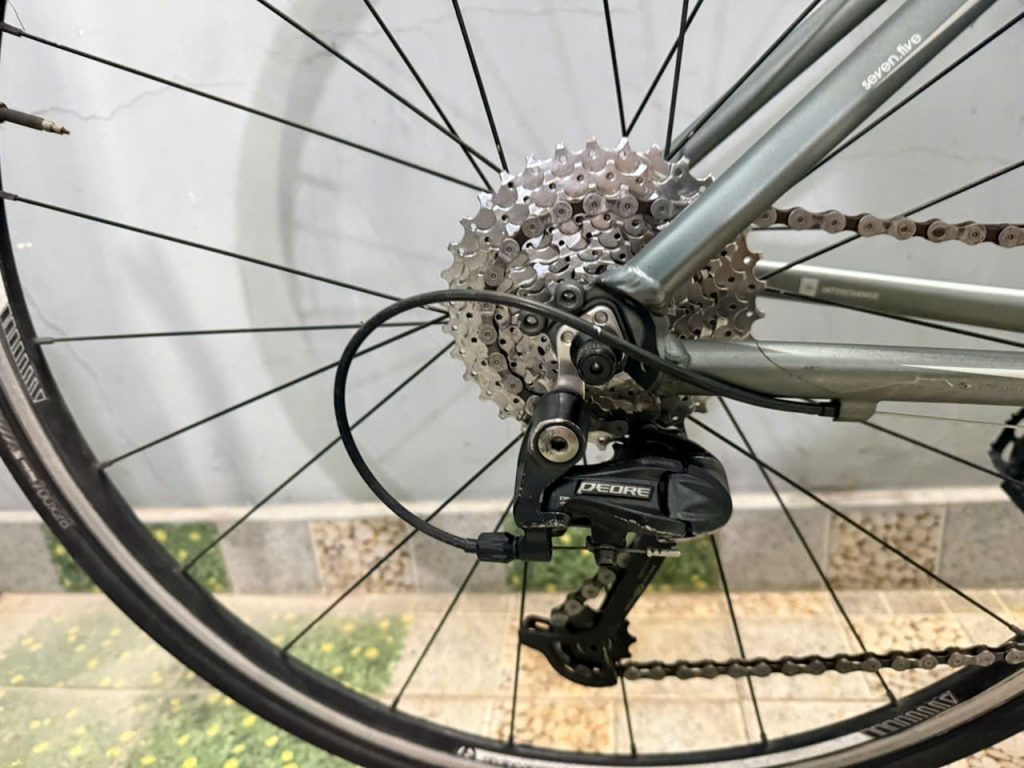 Xe đạp TREK càng cacbon Nhật bãi Xe đạp TREK càng cacbon Nhật bãi