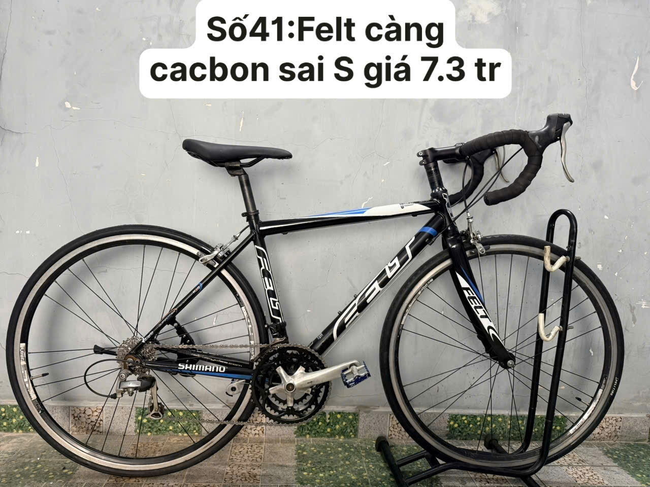 Xe đạp FELT Nhật bãi càng cacbon Xe đạp FELT Nhật bãi càng cacbon