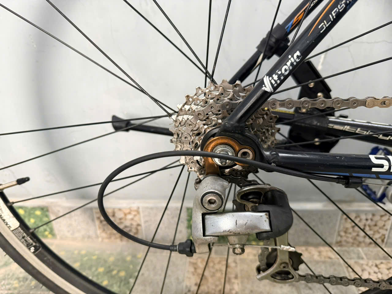 Xe đạp FELT Nhật bãi càng cacbon Xe đạp FELT Nhật bãi càng cacbon