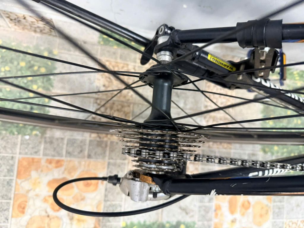 Xe đạp FELT Nhật bãi càng cacbon Xe đạp FELT Nhật bãi càng cacbon