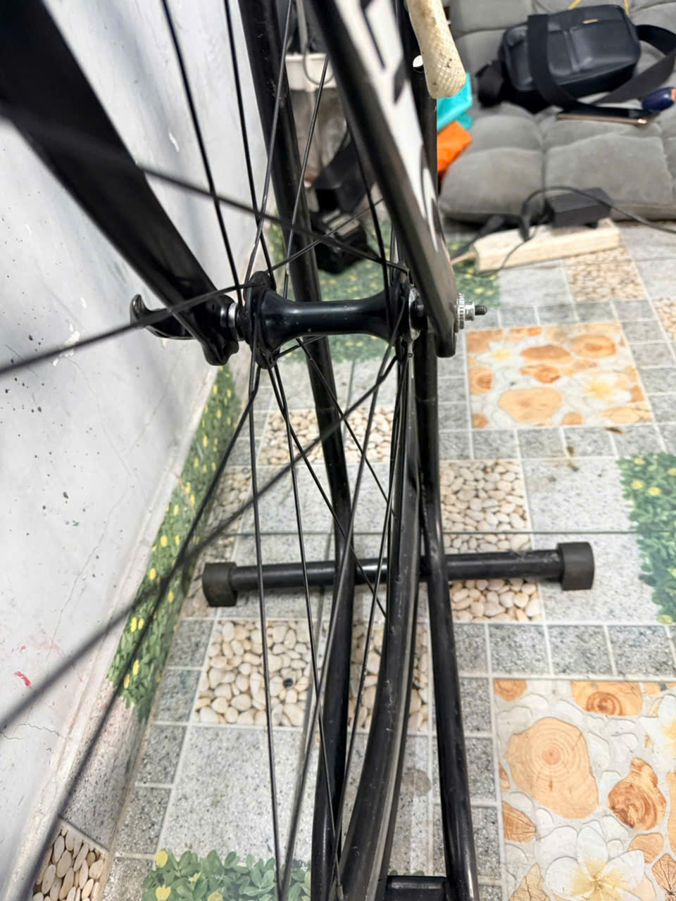 Xe đạp FELT Nhật bãi càng cacbon Xe đạp FELT Nhật bãi càng cacbon