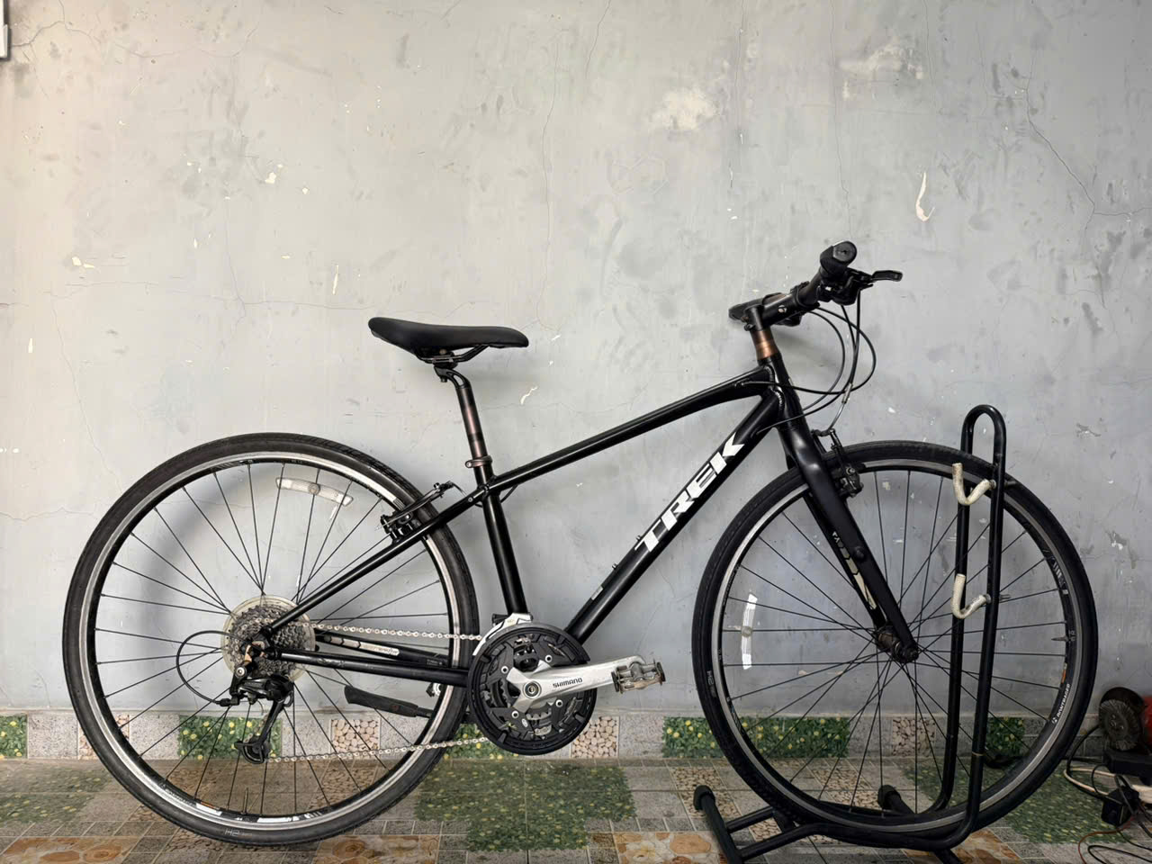 Xe đạp Trek càng cacbon dây âm sườn Xe đạp Trek càng cacbon dây âm sườn