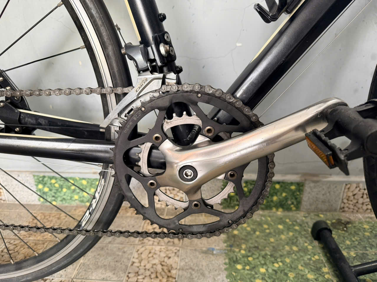 Xe đạp nhật bãi Giant DEFY càng cacbon Xe đạp nhật bãi Giant DEFY càng cacbon