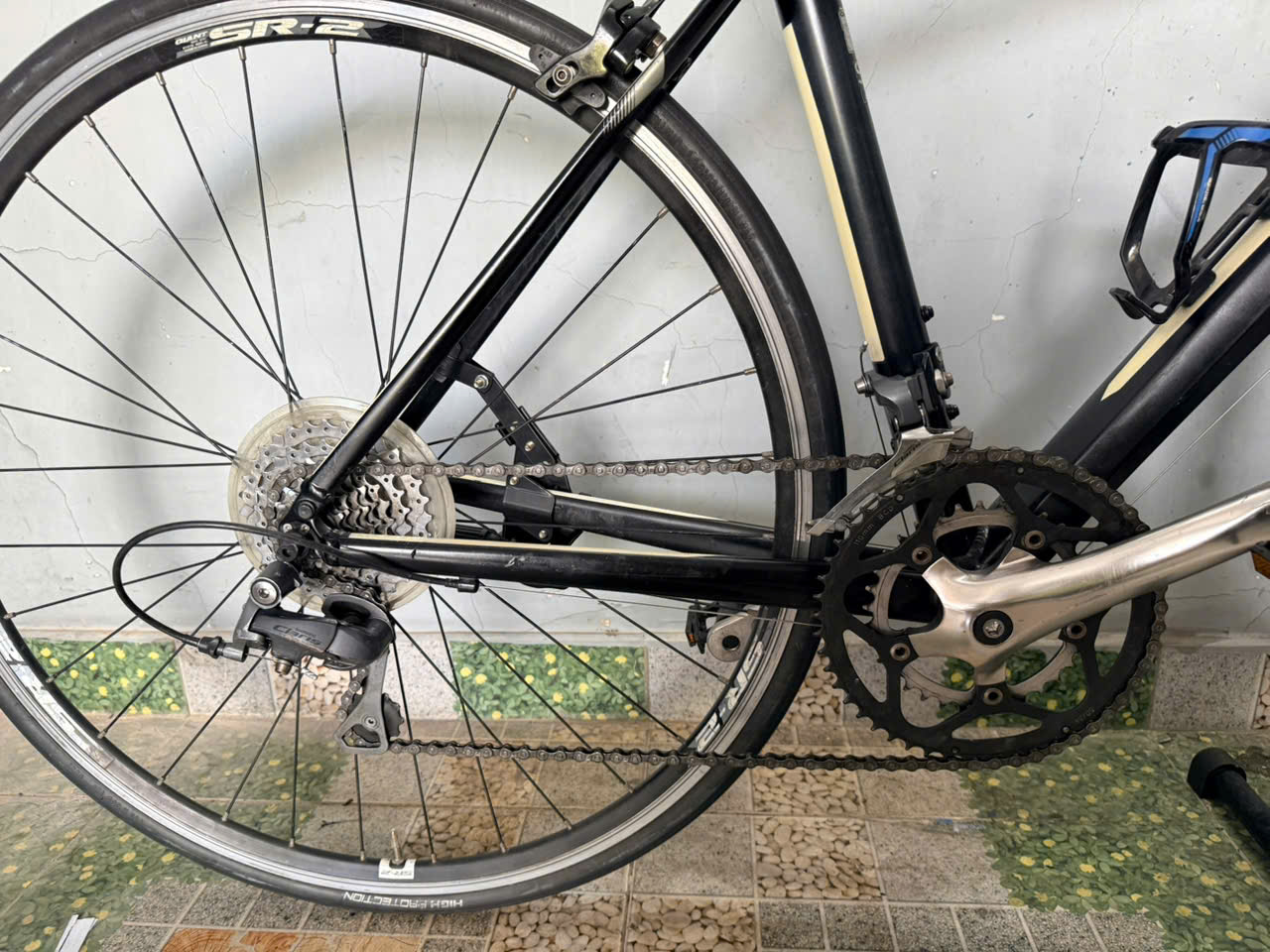 Xe đạp nhật bãi Giant DEFY càng cacbon Xe đạp nhật bãi Giant DEFY càng cacbon