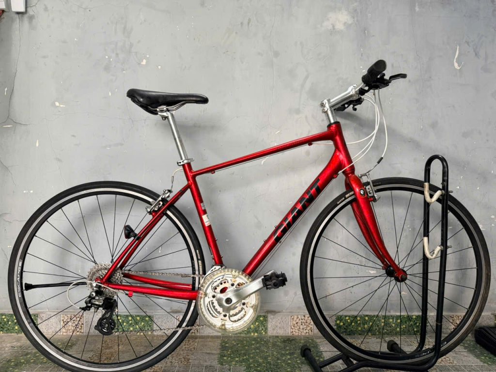 Xe đạp Giant r3 nhật bãi màu đỏ