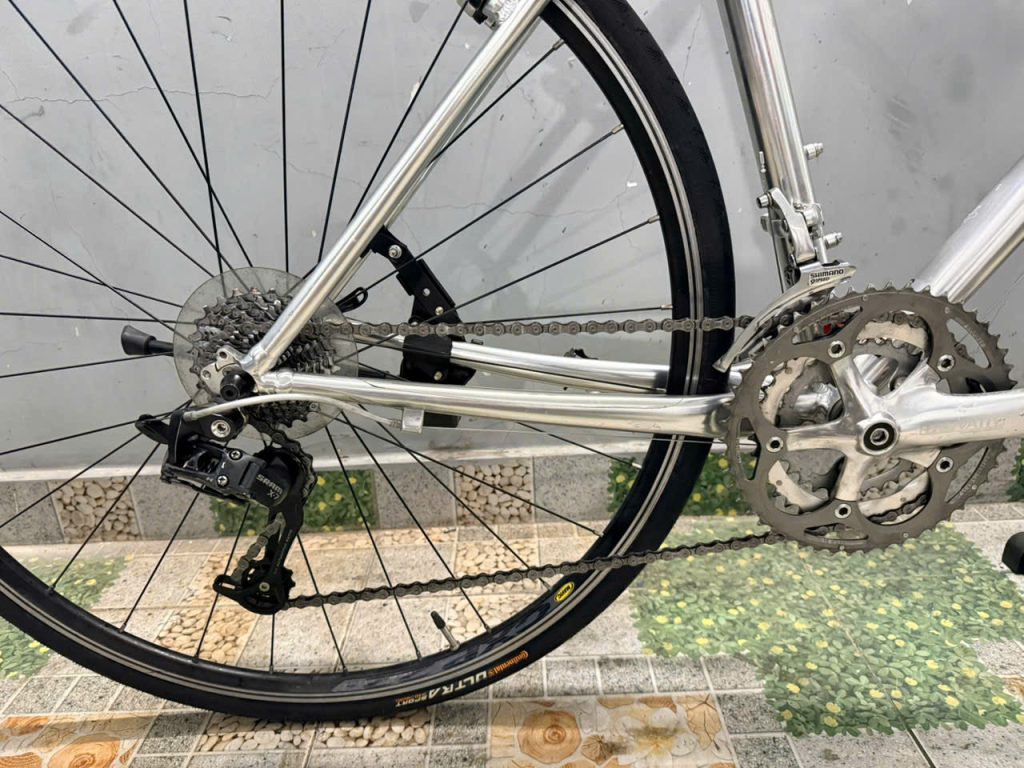 Xe đạp Giant càng cacbon,bạc đạn