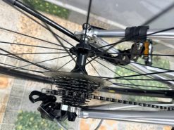 Xe đạp Giant càng cacbon,bạc đạn