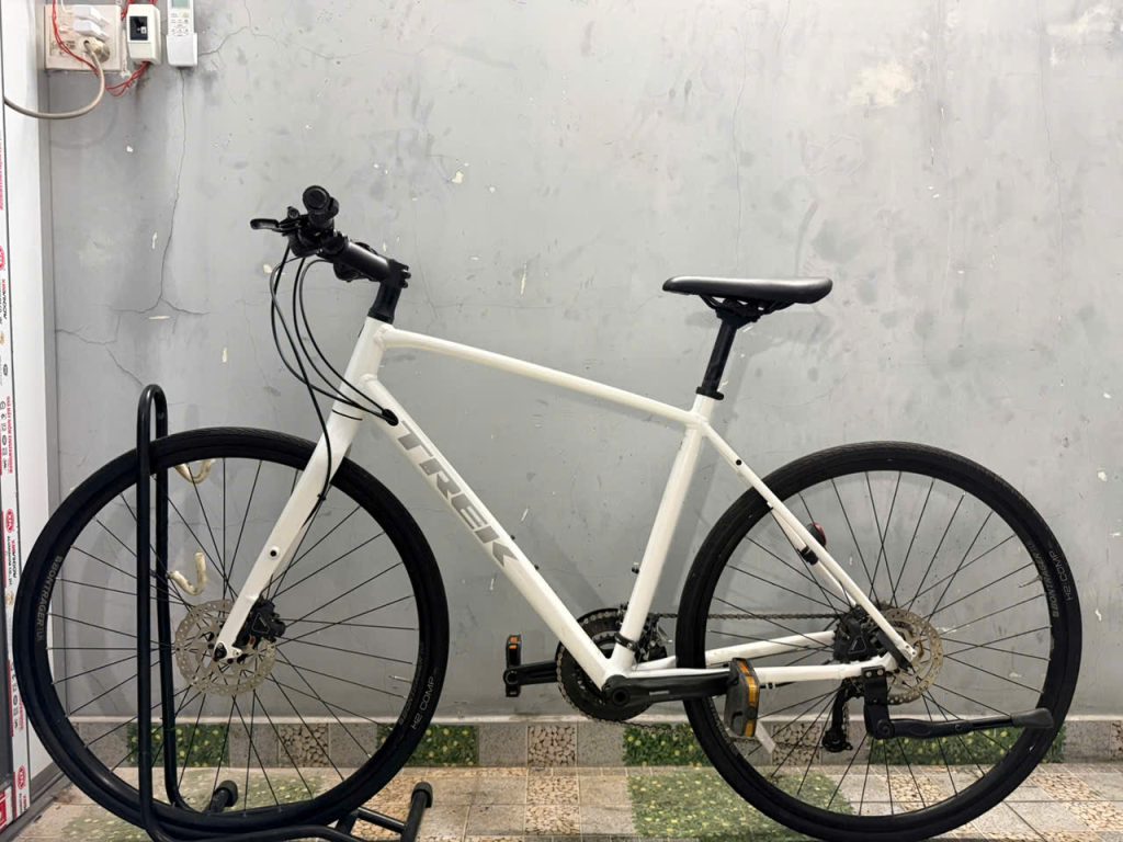 Xe đạp Trek 7.3 FX phanh đĩa dầu