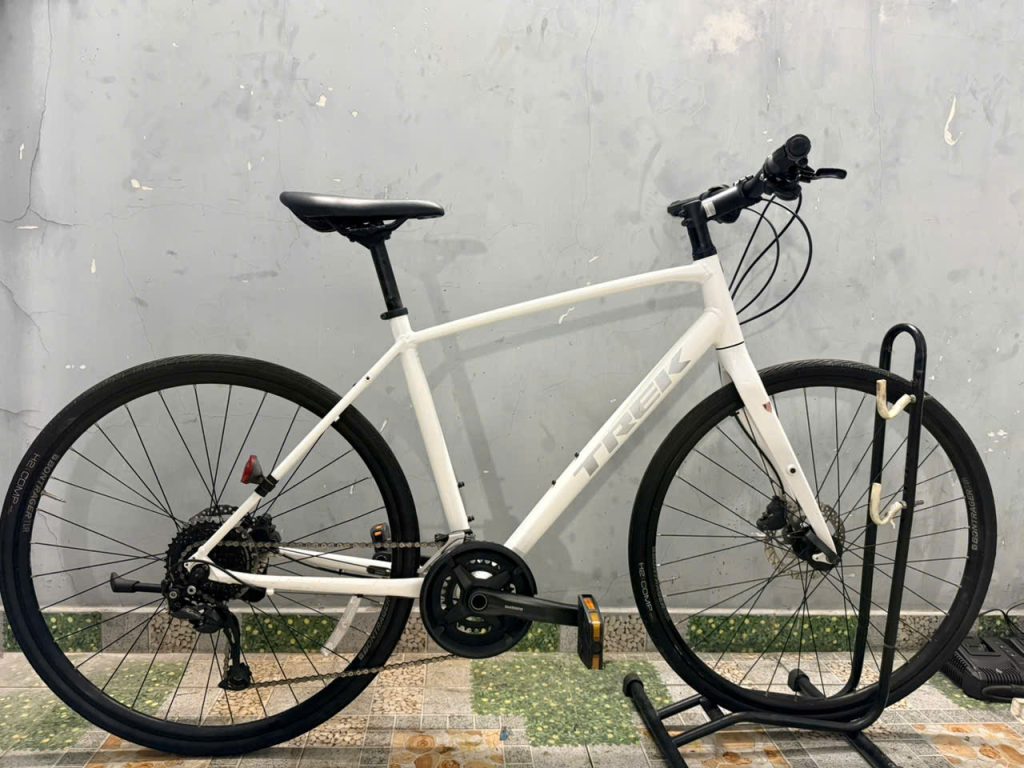 Xe đạp Trek 7.3 FX phanh đĩa dầu