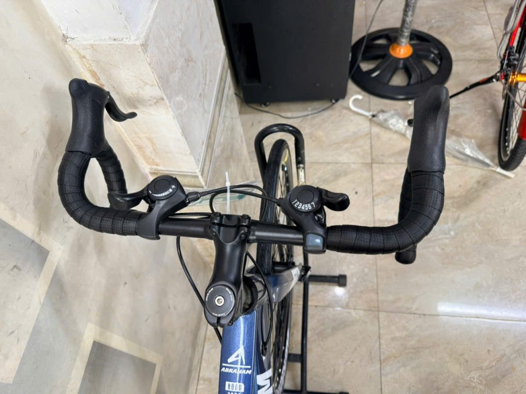 Xe đạp đua Abraham 