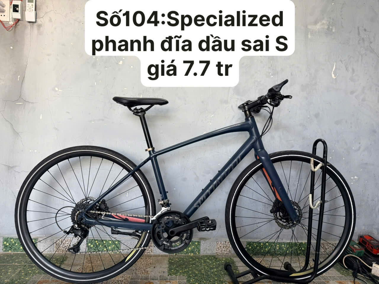 Xe đạp Specialized trục rỗng phanh dầu