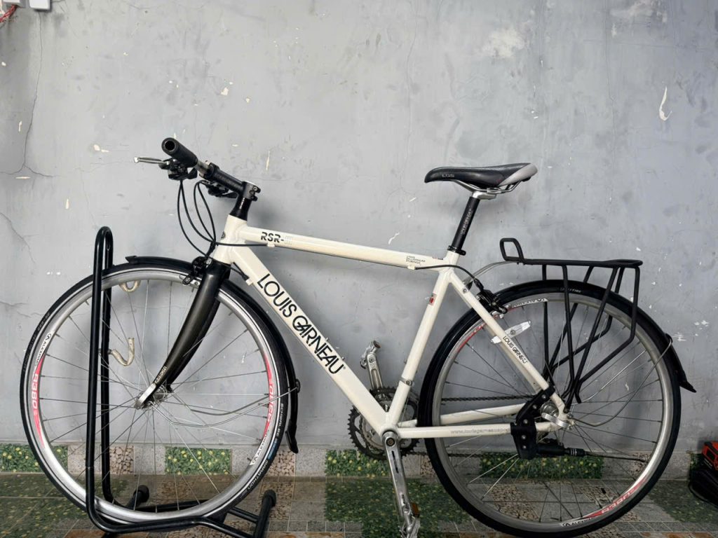 Xe đạp nhật bãi Louis càng carbon