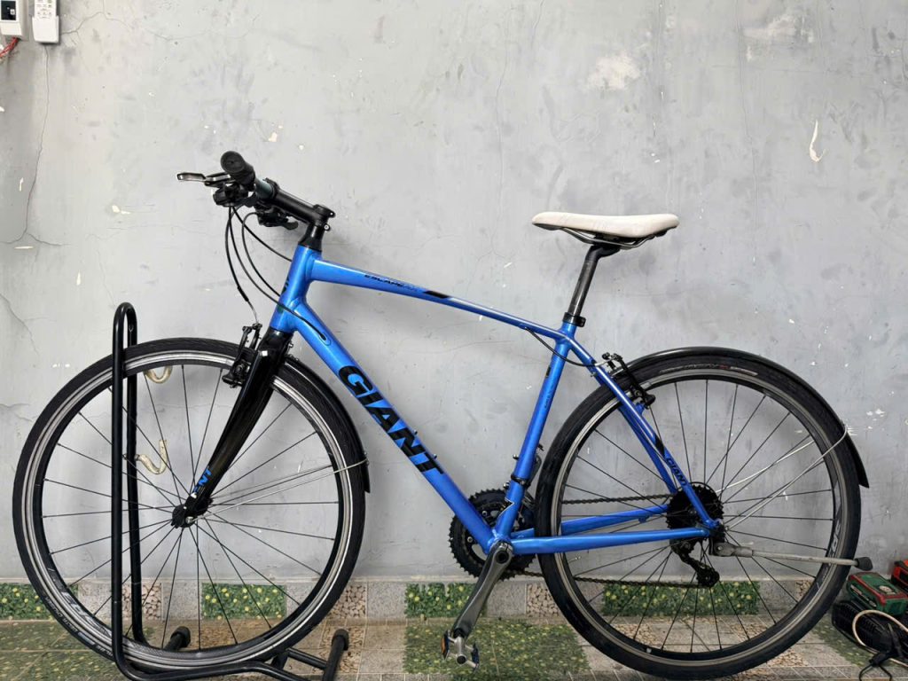 Xe đạp Giant càng carbon trục rỗng Xe đạp Giant càng carbon trục rỗng