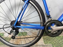 Xe đạp Giant càng carbon trục rỗng