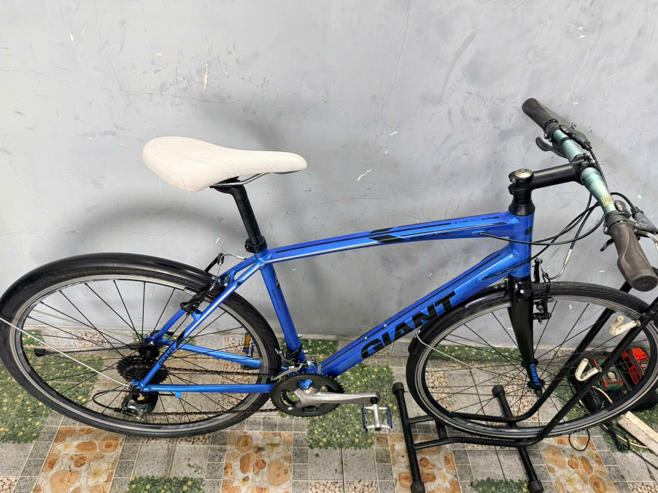 Xe đạp Giant càng carbon trục rỗng Xe đạp Giant càng carbon trục rỗng