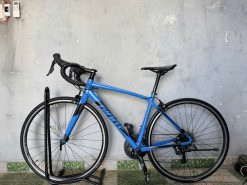 Xe đạp Giant Contend trục rỗng