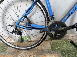 Xe đạp Giant Contend trục rỗng