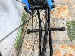 Xe đạp Giant Contend trục rỗng