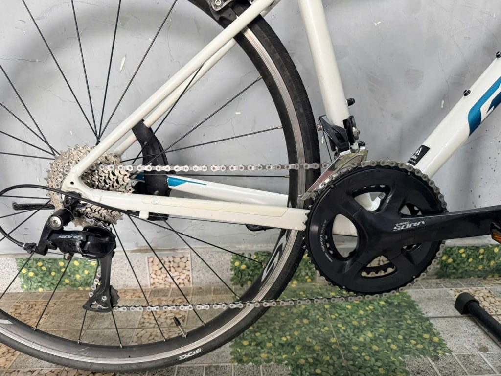 Xe đạp nhật bãi Giant contend 