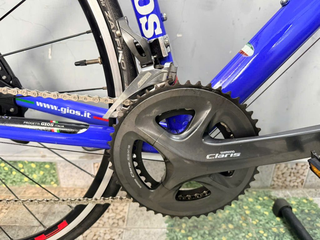 Xe đạp Gios trục rỗng càng carbon Xe đạp Gios trục rỗng càng carbon