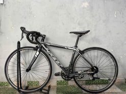 Xe đạp Felt càng carbon nhật bãi