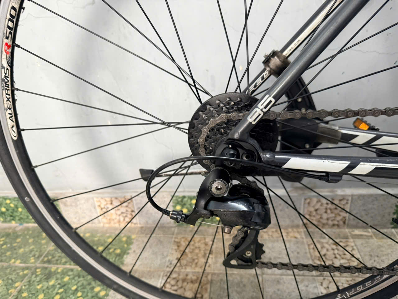 Xe đạp Felt càng carbon nhật bãi Xe đạp Felt càng carbon nhật bãi