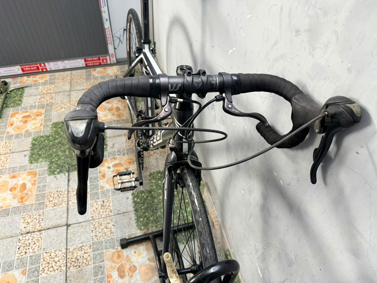 Xe đạp Felt càng carbon nhật bãi Xe đạp Felt càng carbon nhật bãi