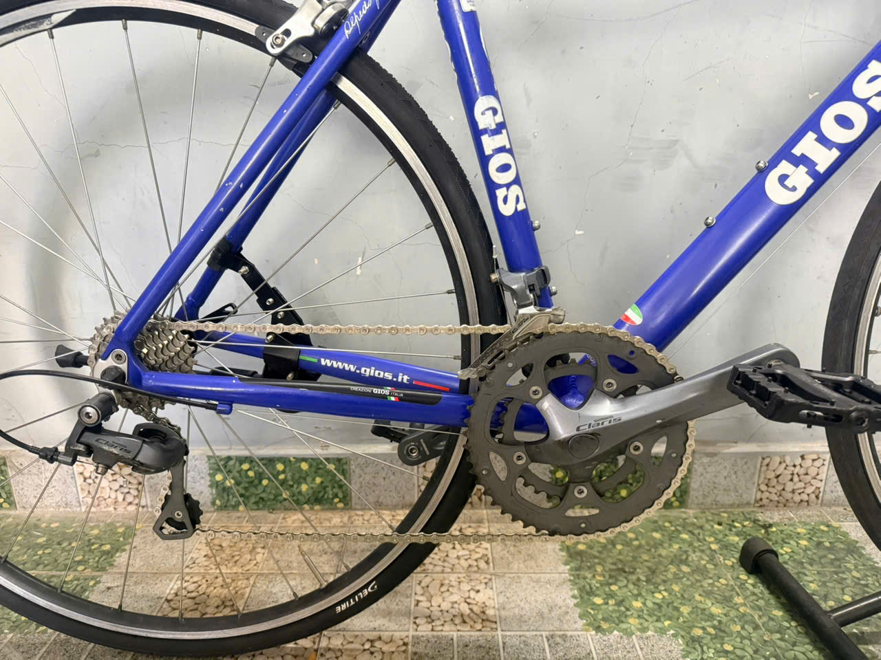 Xe đạp nhật bãi Gios càng carbon Xe đạp nhật bãi Gios càng carbon