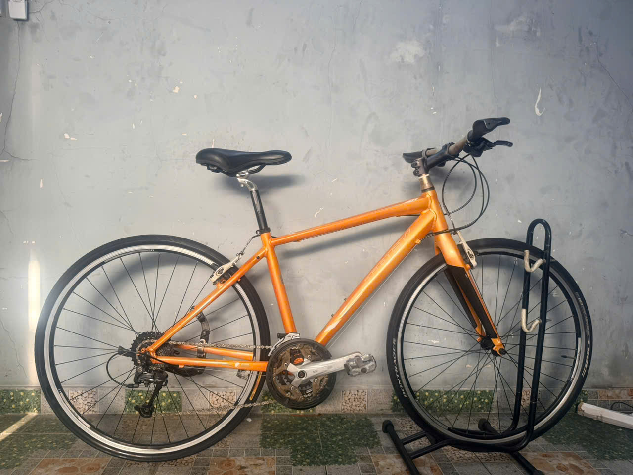 Xe đạp TREK 7.4 càng carbon Xe đạp TREK 7.4 càng carbon