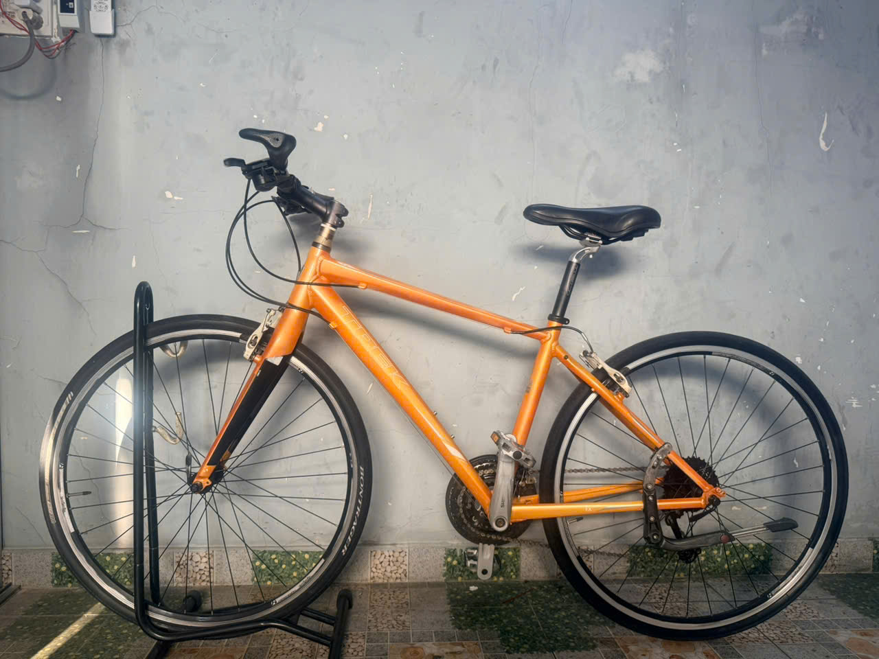 Xe đạp TREK 7.4 càng carbon Xe đạp TREK 7.4 càng carbon