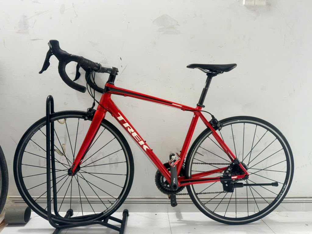 Xe đạp Trek phun Group 105