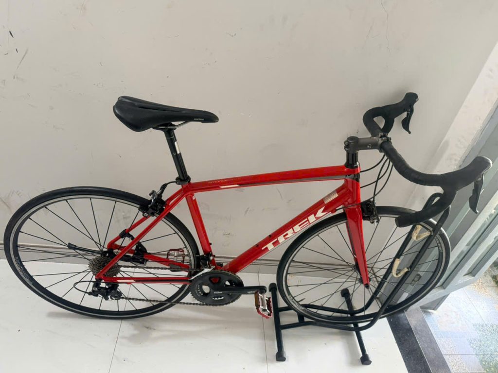 Xe đạp Trek phun Group 105
