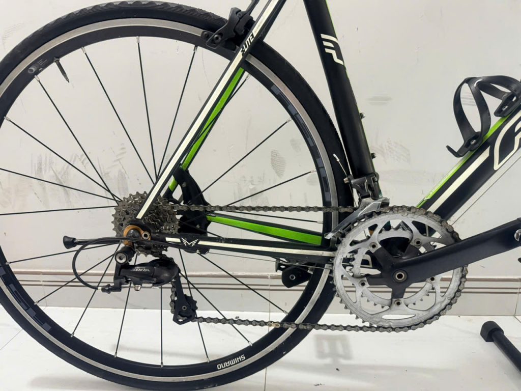 Xe đạp nhật bãi Felt tay cong Group Sora