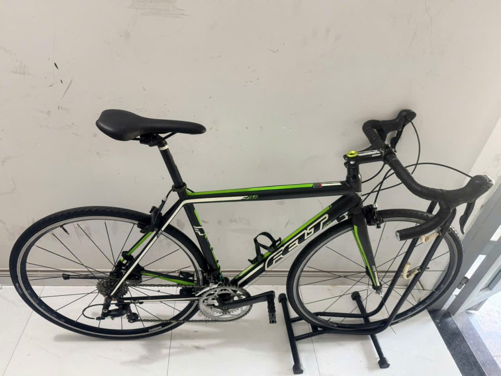 Xe đạp nhật bãi Felt tay cong Group Sora