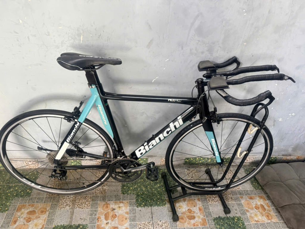 Xe đạp Bianchi Group 105 trục rỗng