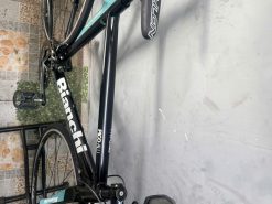 Xe đạp Bianchi Group 105 trục rỗng
