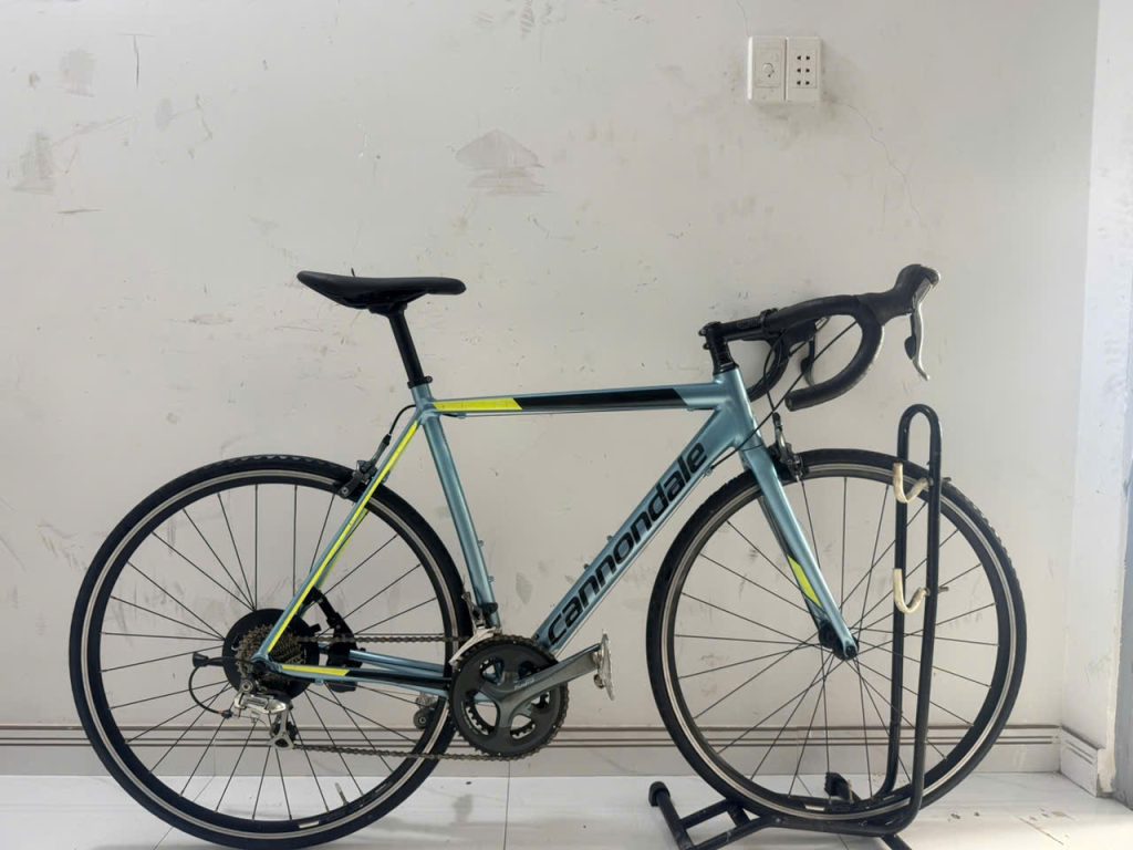 Xe đạp CANNONDALE tay đua trục rỗng
