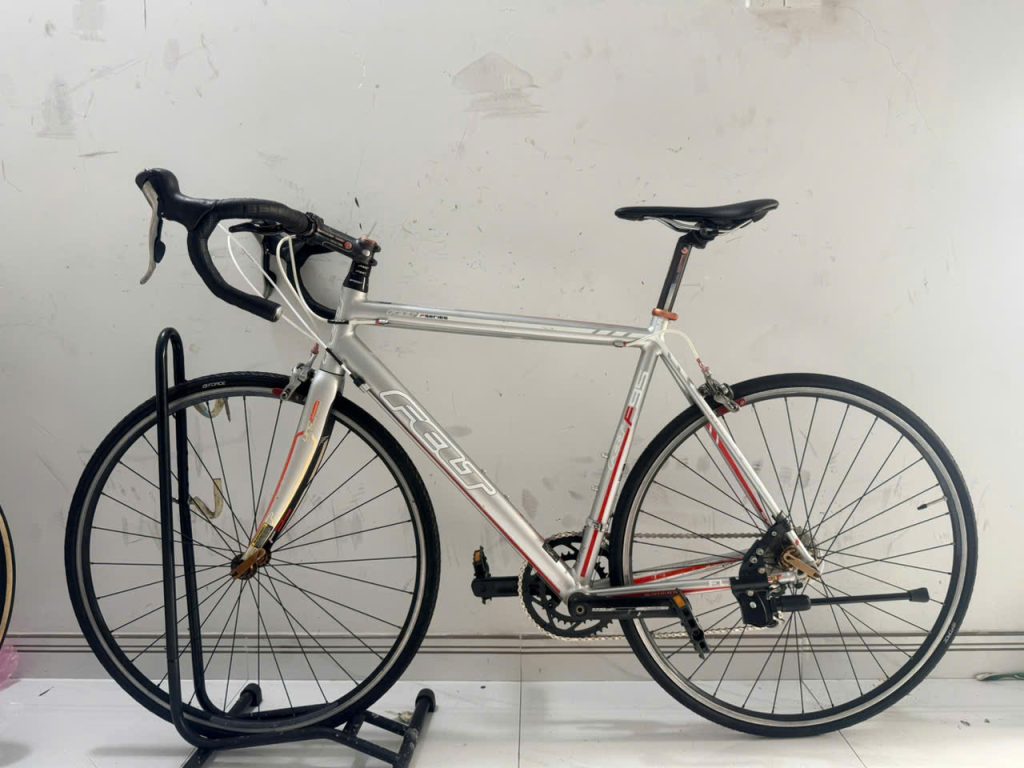 Xe đạp nhật bãi FELT Group Tiagra