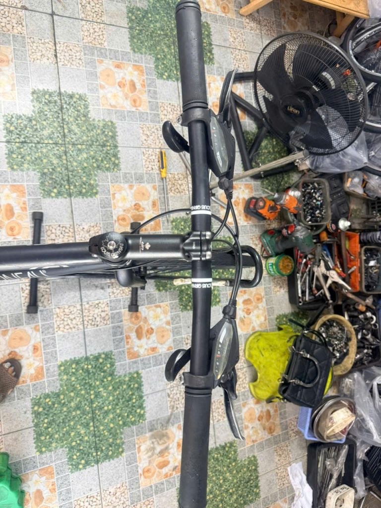 Xe đạp Louis garneau phanh đĩa dầu