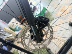 Xe đạp Carbon Specialized phanh dầu