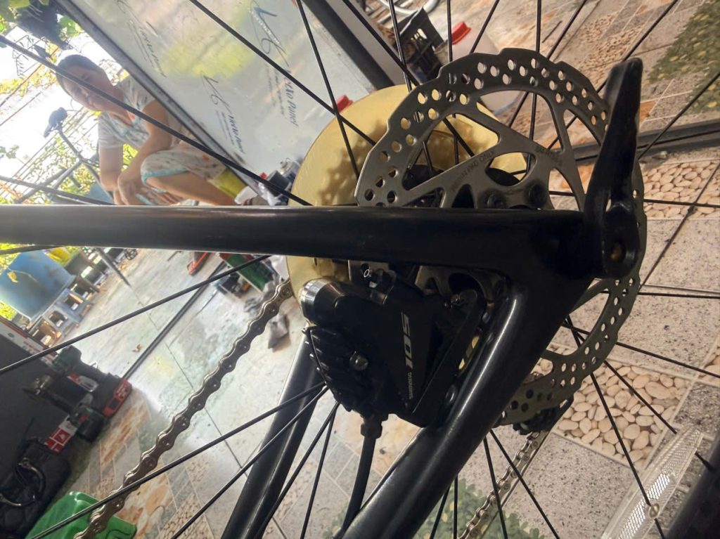 Xe đạp Carbon Specialized phanh dầu 