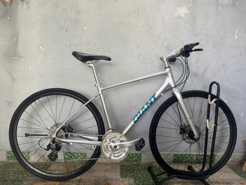 Xe đạp Giant Escape phanh đĩa dầu