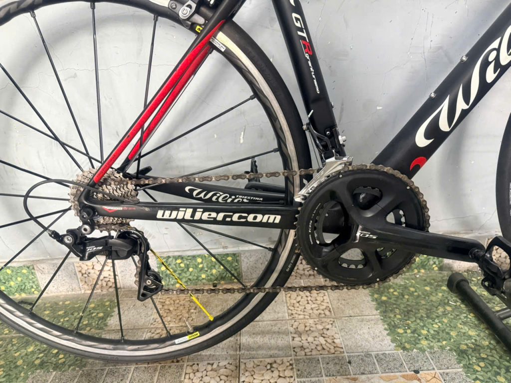 Xe đạp carbon Wilier nhật bãi Xe đạp carbon Wilier nhật bãi